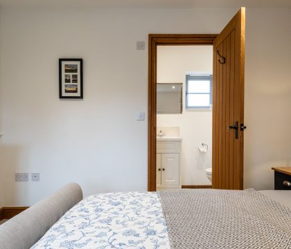 Benson Cottage Bedroom 3 - StayCotswold