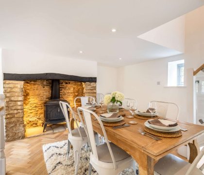Manor Farm Cottage Dining Area - StayCotswold