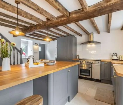 Manor Farm Cottage Kitchen - StayCotswold