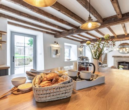 Manor Farm Cottage Kitchen - StayCotswold