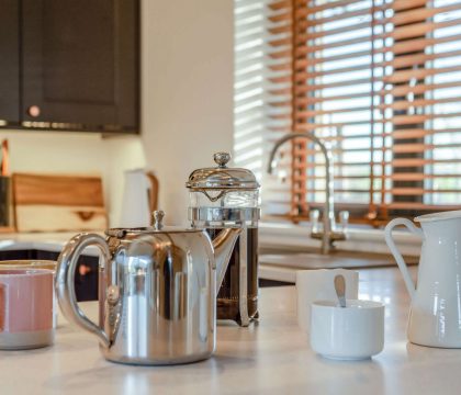 Corner House Barn Kitchen - StayCotswold