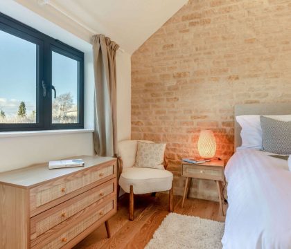 Corner House Barn Master Bedroom - StayCotswold