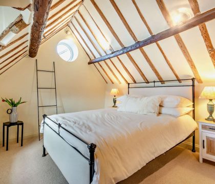 Rose Cottage Master Bedroom - StayCotswold