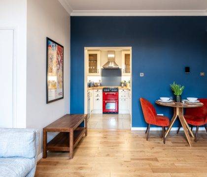 School Cottage Dining Area - StayCotswold