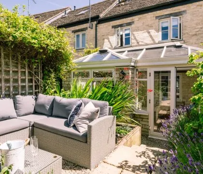 Harvey's Corner Cottage Garden - StayCotswold