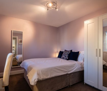 Blenheim Corner Bedroom 3 - StayCotswold