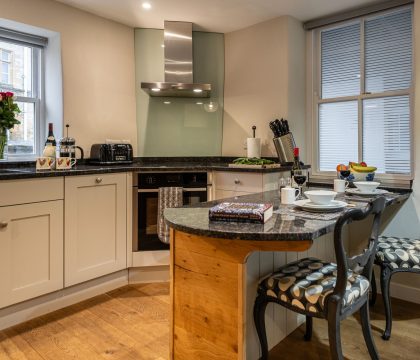 Evenlode Cottage Kitchen - StayCotswold