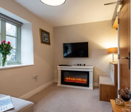Evenlode Cottage Sitting Room - StayCotswold