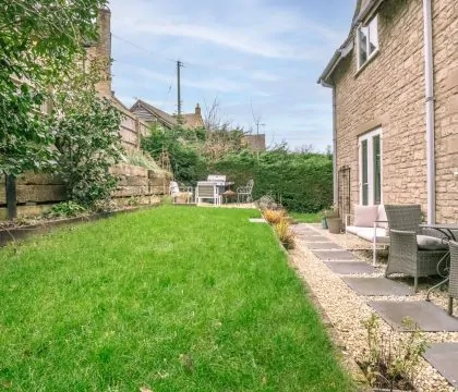 Mulberries Garden - StayCotswold