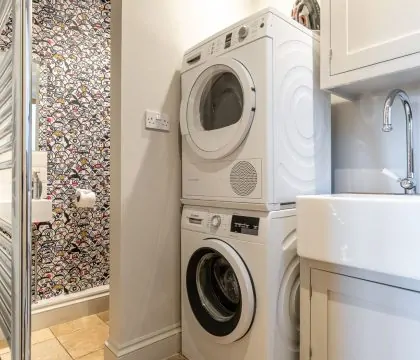 North End House Utility and Cloakroom - StayCotswold