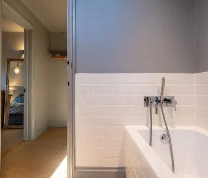 North End House Family Bathroom - StayCotswold