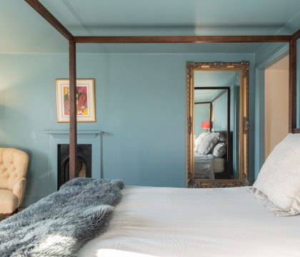 North End House Master Bedroom - StayCotswold
