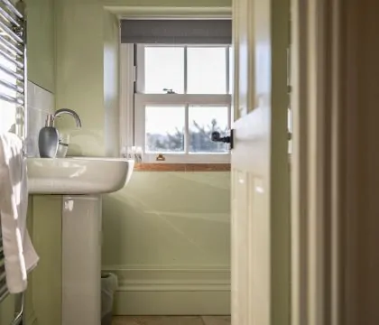 North End House Shower Room - StayCotswold