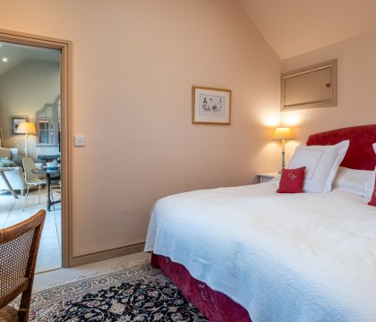 Guddlebrook Two Master Bedroom - StayCotswold