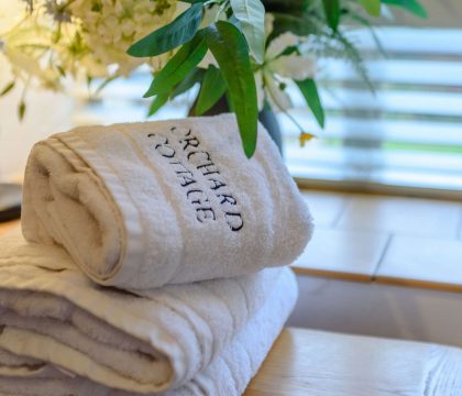Orchard Cottage Bedroom 2 - StayCotswold