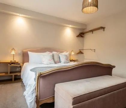 Piggy in the Middle Master Bedroom - StayCotswold