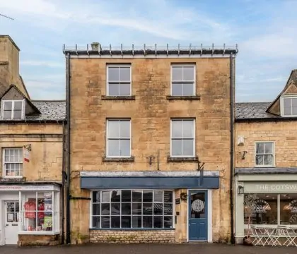Piggy in the Middle - StayCotswold