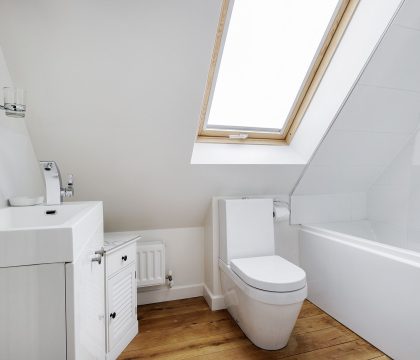 The Nest at Robins Roost Bathroom - StayCotswold