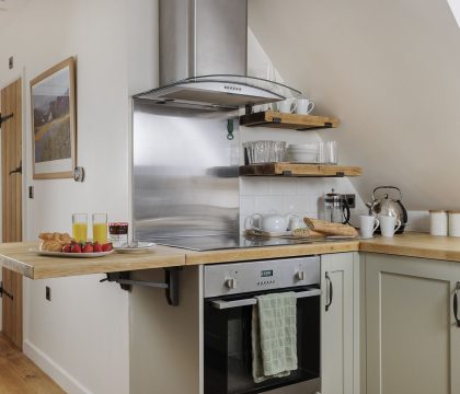 The Nest at Robins Roost Kitchen Area - StayCotswold