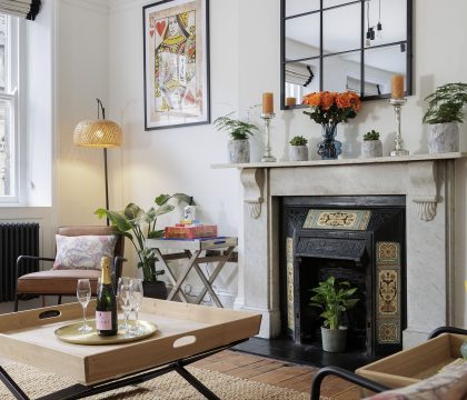Bakers Flat Sitting Room - StayCotswold