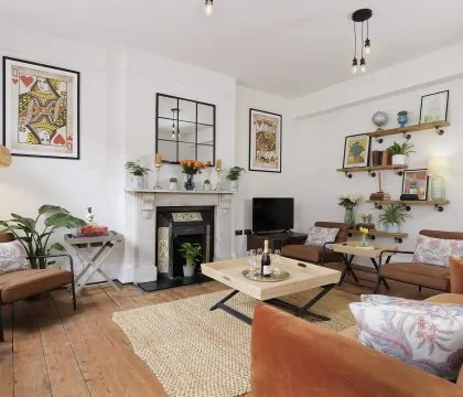 Bakers Flat Sitting Room - StayCotswold