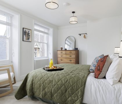 Bakers Flat Master Bedroom - StayCotswold
