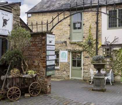 Bakers Flat The Bakers Yard - StayCotswold