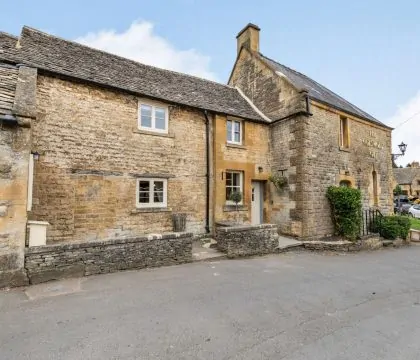 The Cotswold Lady - StayCotswold