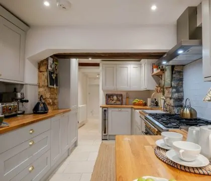 Stonecrop Cottage Kitchen/Breakfast Room - StayCotswold