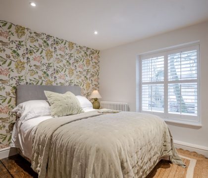 Stonecrop Cottage Bedroom 2 - StayCotswold