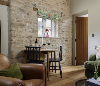 Little Bird Cottage Sitting Room - StayCotswold