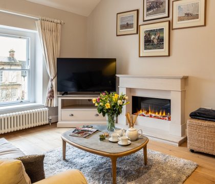 Topside Sitting Room  - StayCotswold