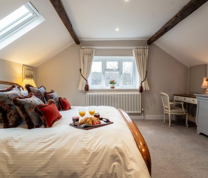 Topside Master Bedroom  - StayCotswold
