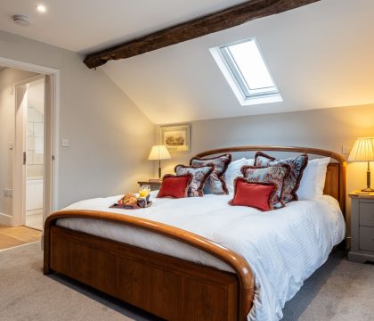 Topside Master Bedroom  - StayCotswold