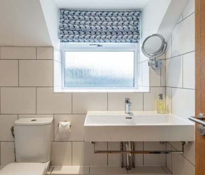 Topside Family Bathroom  - StayCotswold