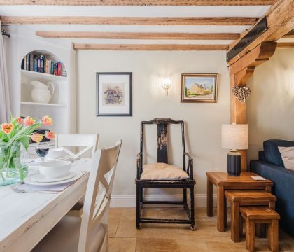 Cobblers Cottage Dining Area - StayCotswold