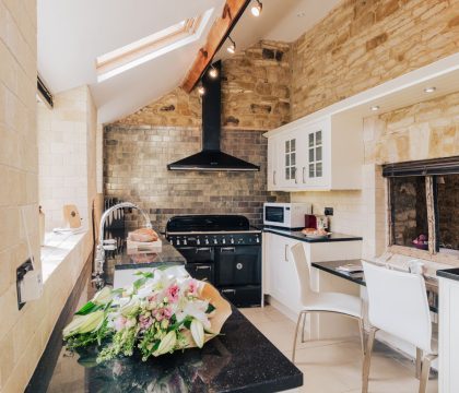 Ringers Cottage Kitchen - StayCotswold