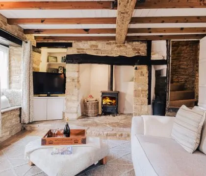 Ringers Cottage Sitting/Dining Room - StayCotswold