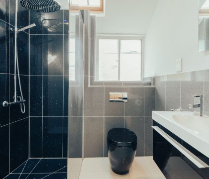 Ringers Cottage Bathroom - StayCotswold
