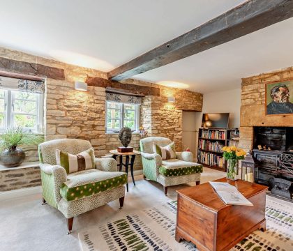 Stonelands Snug - StayCotswold