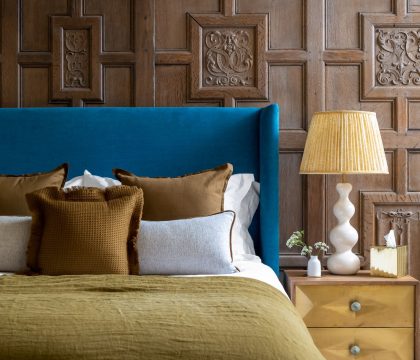 Gisleburtus House Master Bedroom - StayCotswold