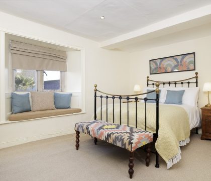 Green Farm House Bedroom 3 - StayCotswold