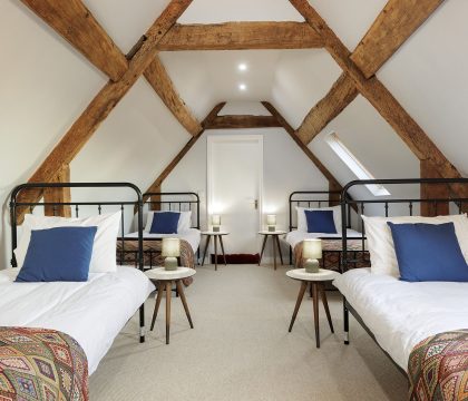 Green Farm House Bedroom 5 - StayCotswold