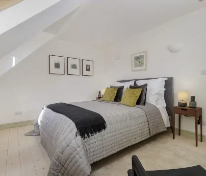 Orchard House at Broadwell Manor Master Bedroom - StayCotswold