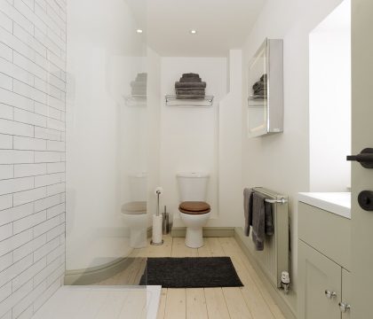 Orchard House at Broadwell Manor Master Bedroom Ensuite - StayCotswold