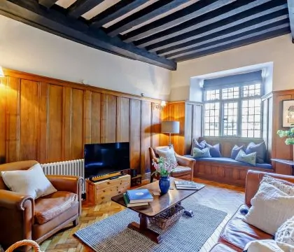 Ostlers Lounge Area - StayCotswold