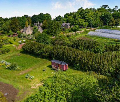 The Organic Wagon Garden - StayCotswold