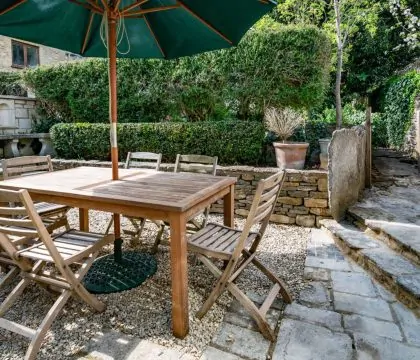Gassons View Patio - StayCotswold