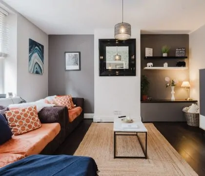 Licata's Apartment Sitting Room - StayCotswold