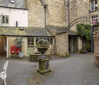 The Miller's Snug at Cowley House - StayCotswold